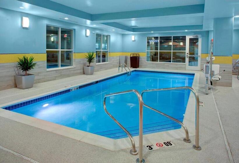 هتل Towneplace Suites By Marriott Parkersburg