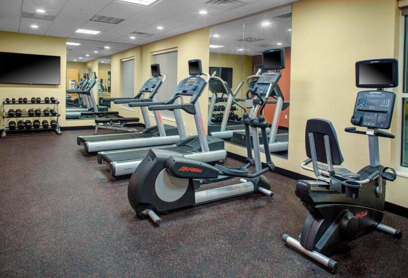 هتل Towneplace Suites By Marriott Parkersburg