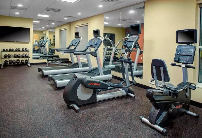 ホテル Towneplace Suites By Marriott Parkersburg