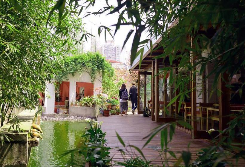 Shanghai Rock & Wood International Youth Hostel