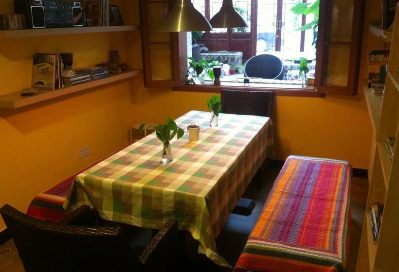 Tianjin Three Brothers Youth Hostel