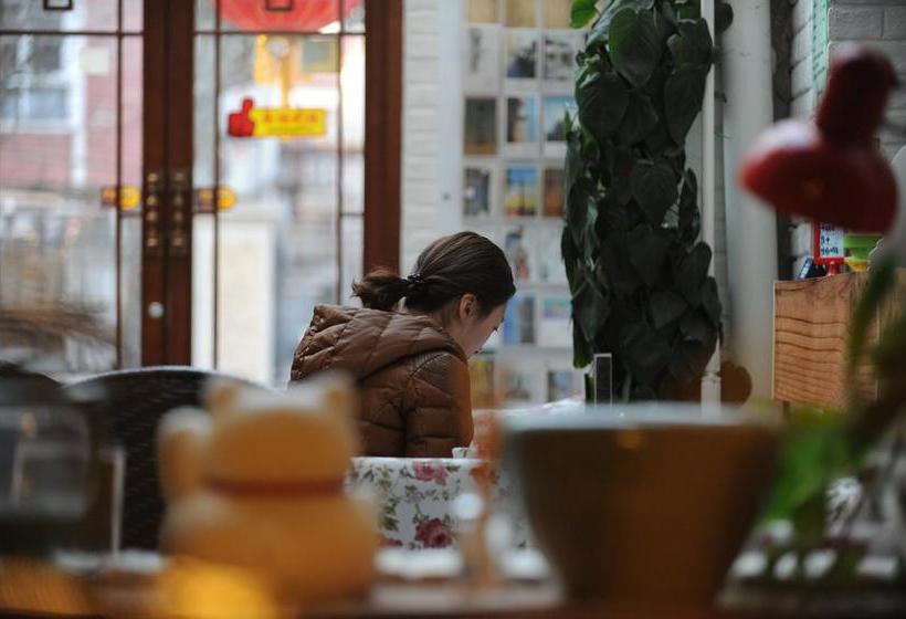 Tianjin Three Brothers Youth Hostel