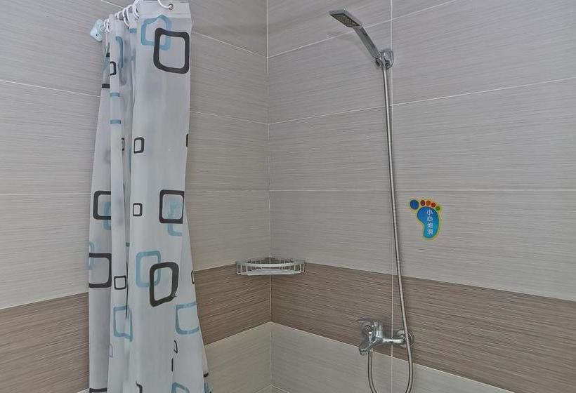 Tianjin Three Brothers Youth Hostel