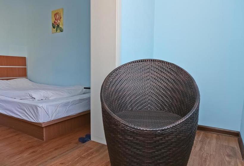 Tianjin Three Brothers Youth Hostel