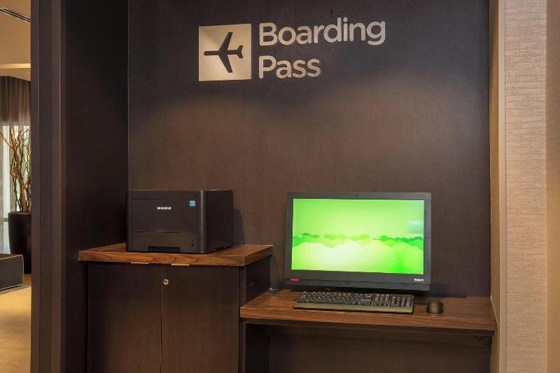 Otel Courtyard By Marriott Hershey Chocolate Avenue