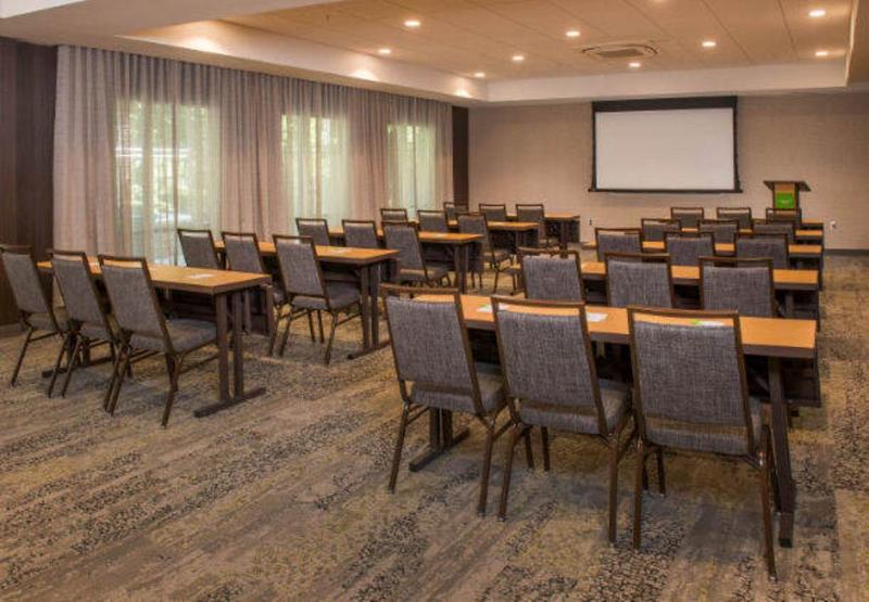 Otel Courtyard By Marriott Hershey Chocolate Avenue