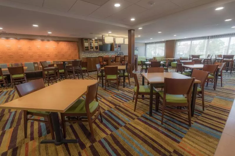 ホテル Fairfield Inn & Suites By Marriott Gaylord