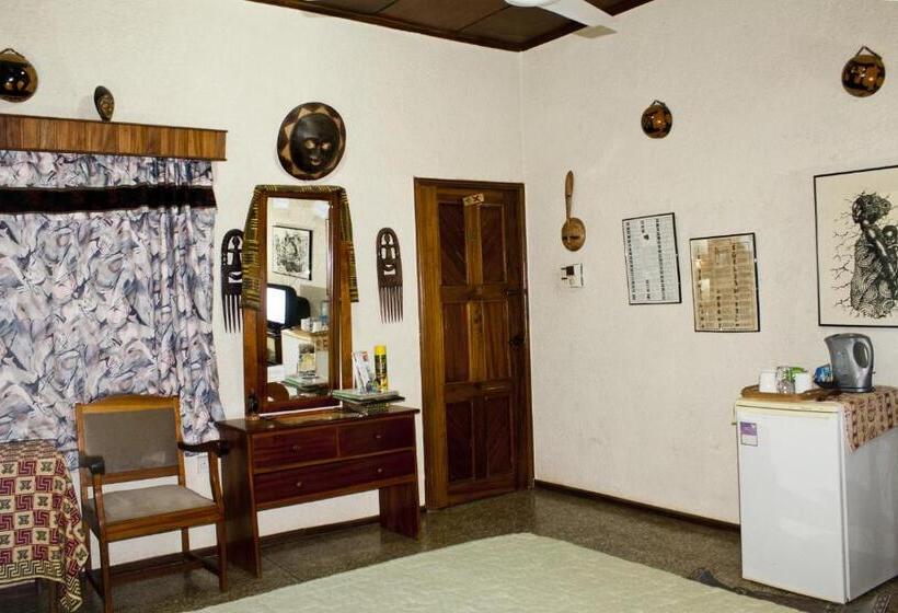 בית מלון כפרי Four Villages Inn