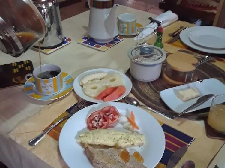 هتل Four Villages Inn