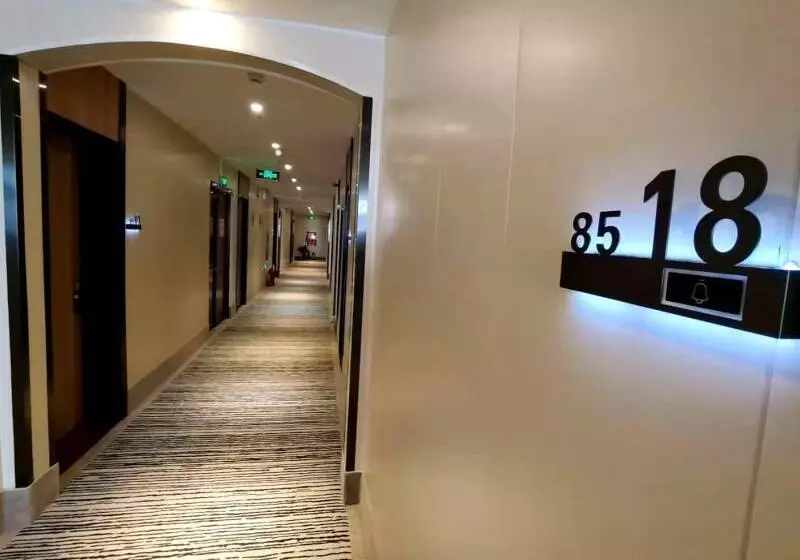Hotelli Greentree Inn Beijing Fangshan Liangxiang Suzhuang Express