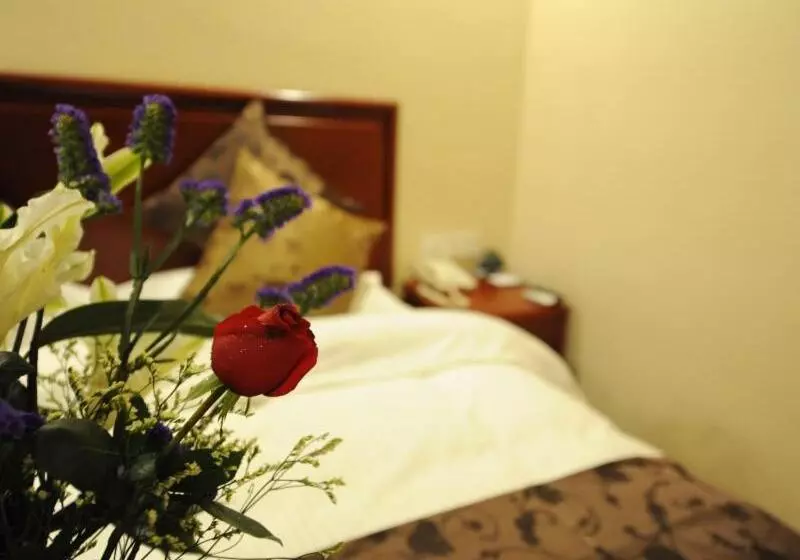 Hotelli Greentree Inn Shandong Yantai Development Zone International Airport Shell