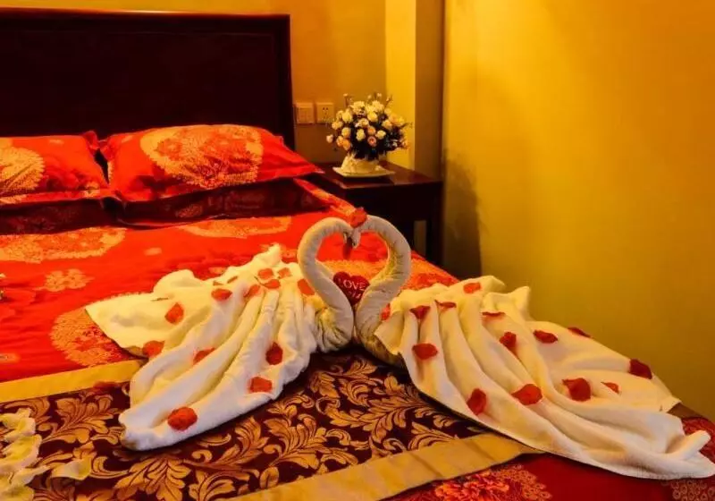 Hotelli Greentree Inn Shandong Zoucheng Railway Station Huochang Road Business