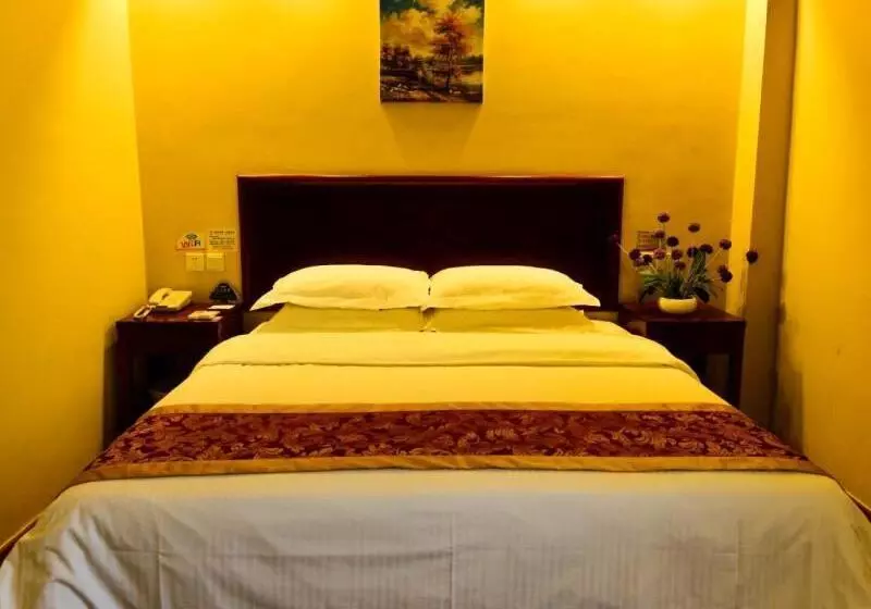 Hotelli Greentree Inn Shandong Zoucheng Railway Station Huochang Road Business