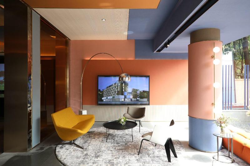 Hotel Hanting Shanghai Xujiahui Caobao Road Metro Station