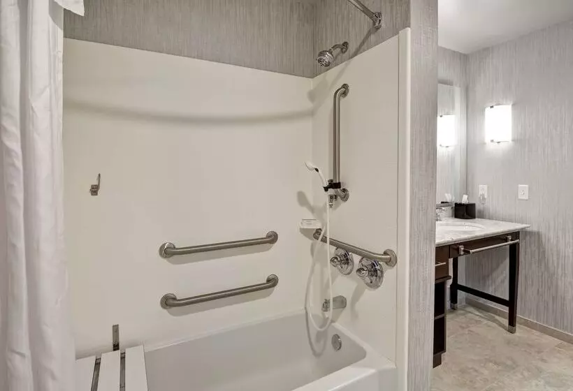 هتل Homewood Suites By Hilton New Hartford Utica