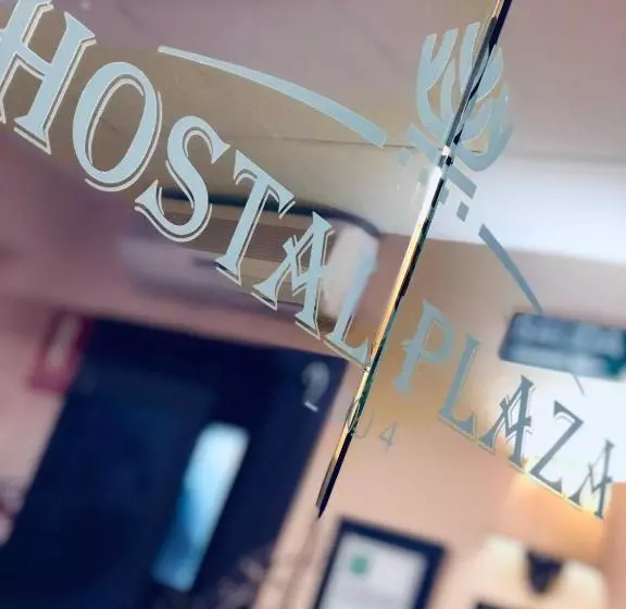 Hotelli Hostal Plaza