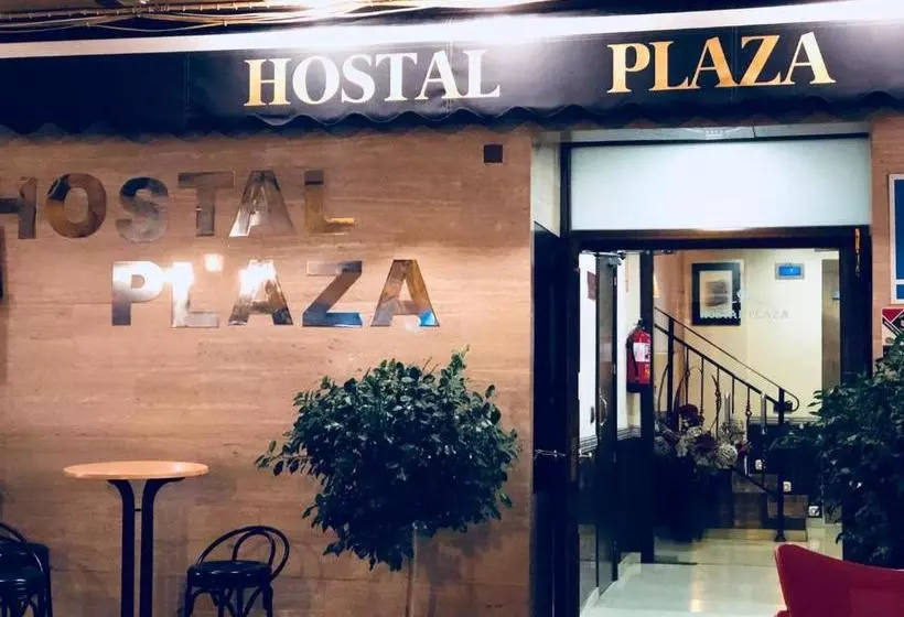 Hotelli Hostal Plaza