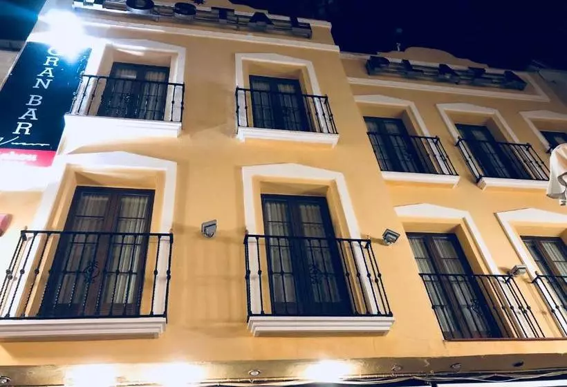 Hotelli Hostal Plaza
