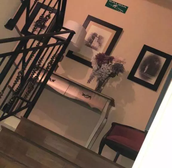 Hotelli Hostal Plaza