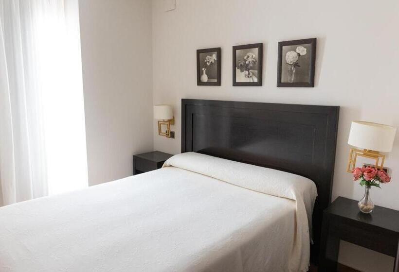 בית מלון כפרי Hostal Plaza