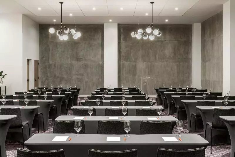 Kimpton Everly Hotel Hollywood, An Ihg