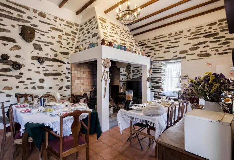 Отель Quinta De Marrocos