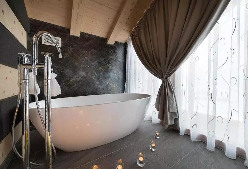 Hotelli Roberta Alpine Adults Only