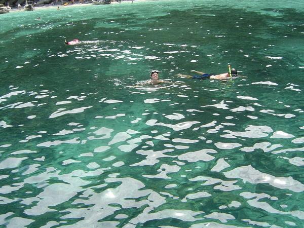 هاستل Na Na Chart Phuket