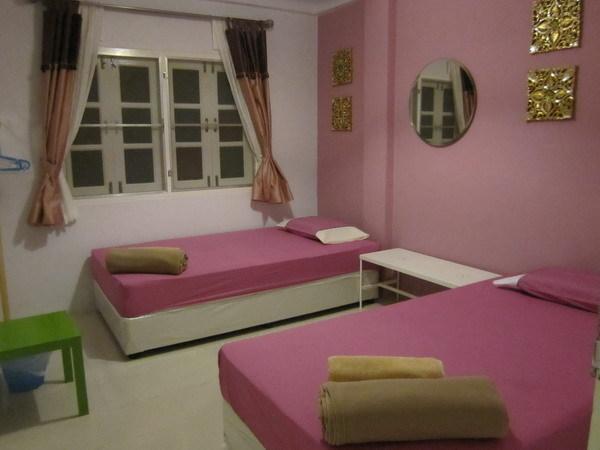 هاستل Na Na Chart Phuket