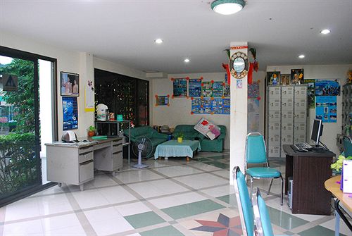 هاستل Na Na Chart Phuket