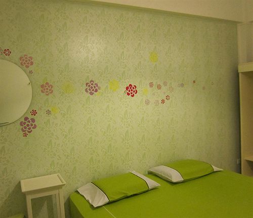 هاستل Na Na Chart Phuket