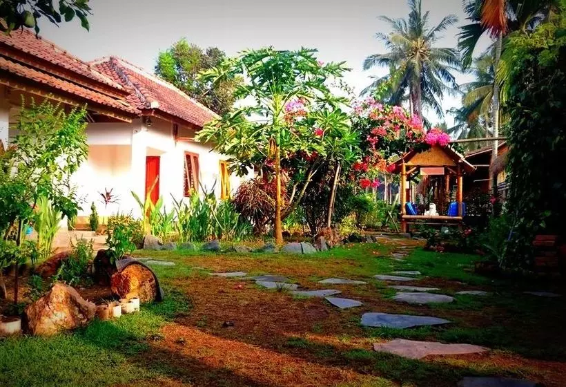 Same Same Bungalows Hostel