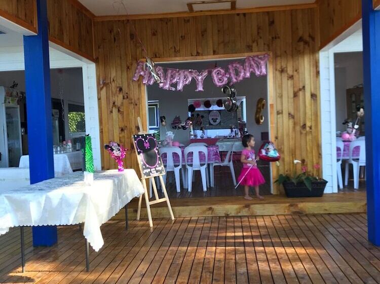 تختخواب و صبحانه Ulalei Lodge