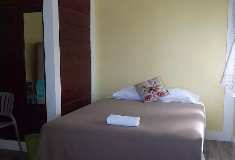 تختخواب و صبحانه Ulalei Lodge