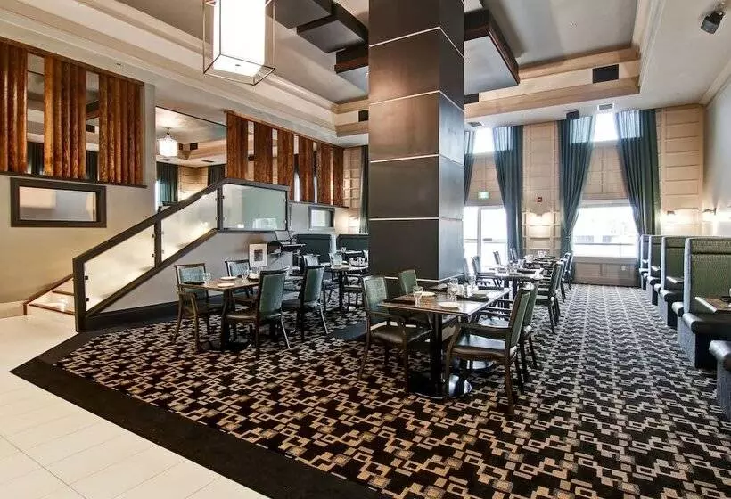 ホテル Chateau Nova Yellowknife