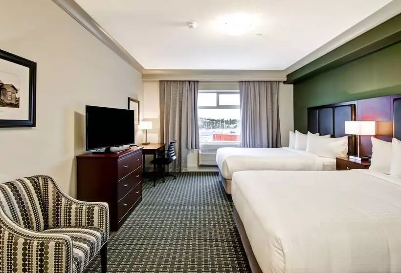 ホテル Chateau Nova Yellowknife