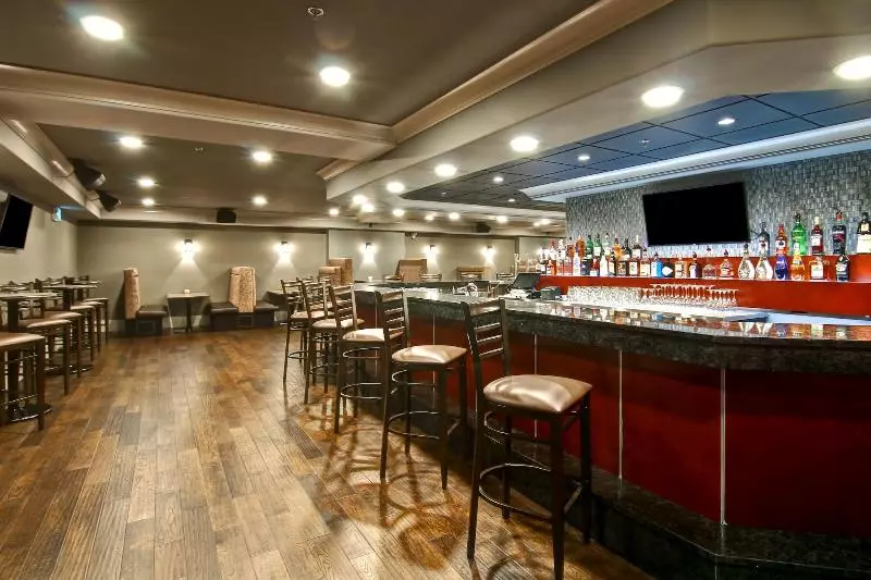 ホテル Chateau Nova Yellowknife