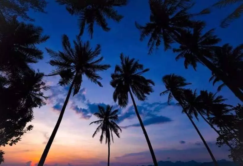 Hotelli Coconut Beach Villa Langkawi