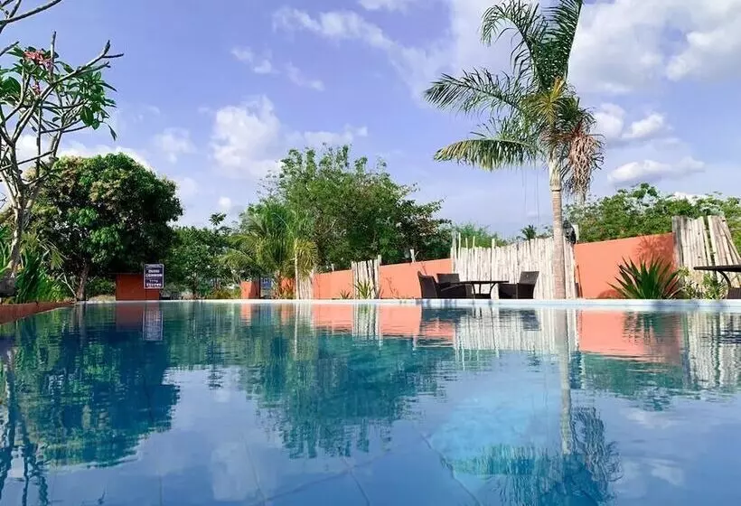 Hotelli Coconut Beach Villa Langkawi