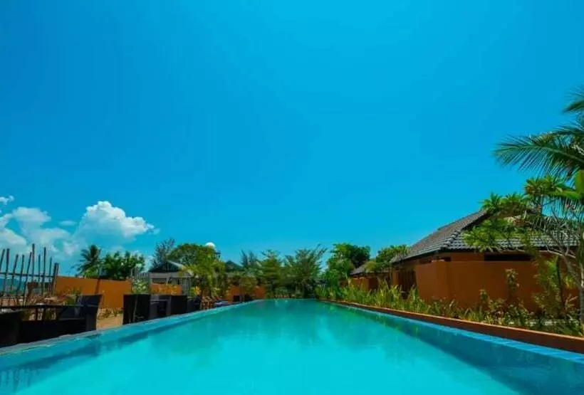 Hotelli Coconut Beach Villa Langkawi