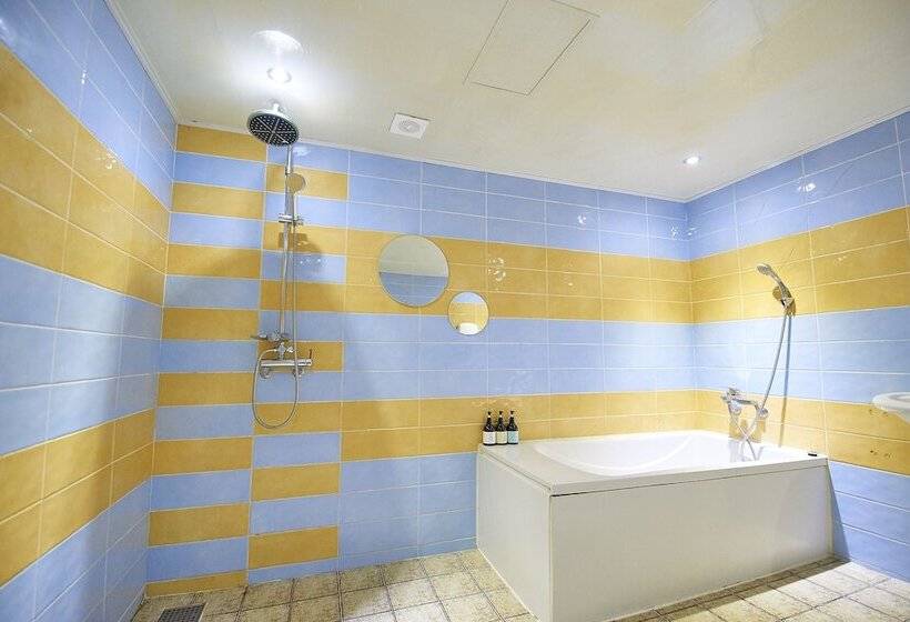 בית מלון כפרי Hyu