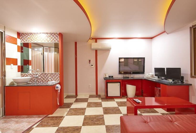 בית מלון כפרי Hyu