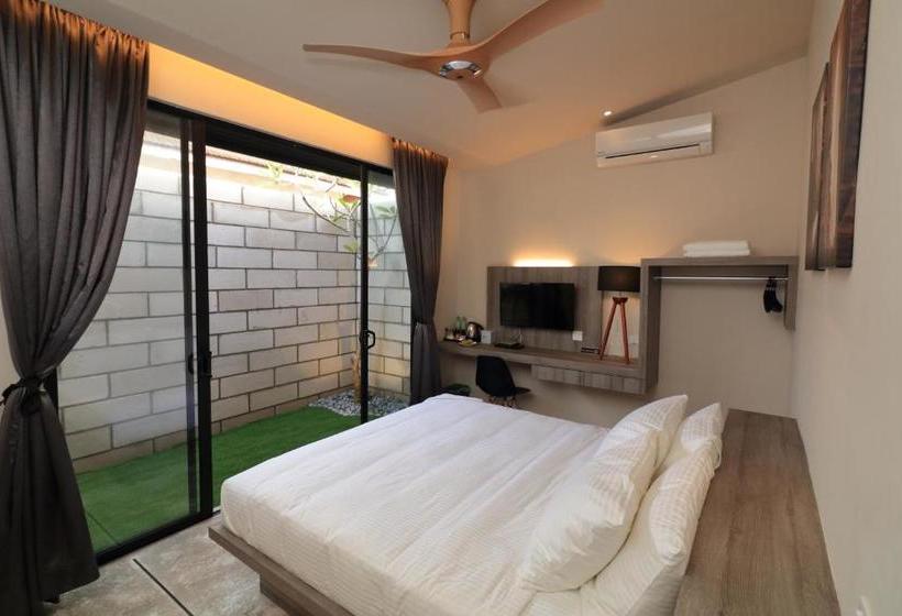 בית מלון כפרי Laman Sentosa Boutique Residence