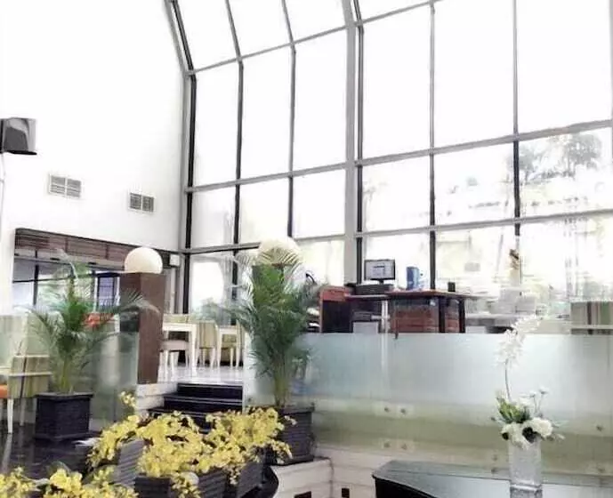 Hotel Lux Tychi