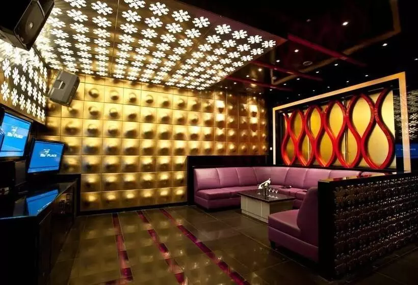Hotel Lux Tychi