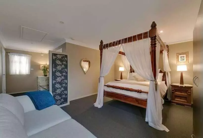Mountainside B&b