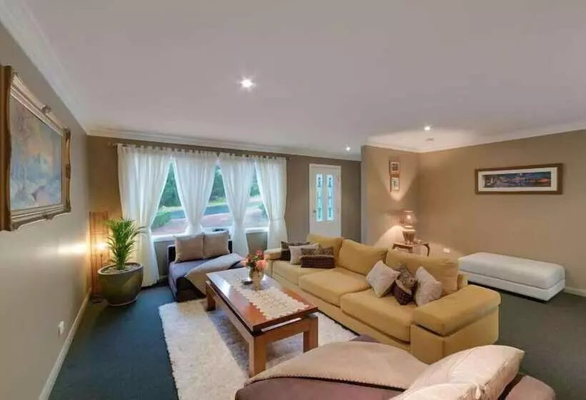 Mountainside B&b