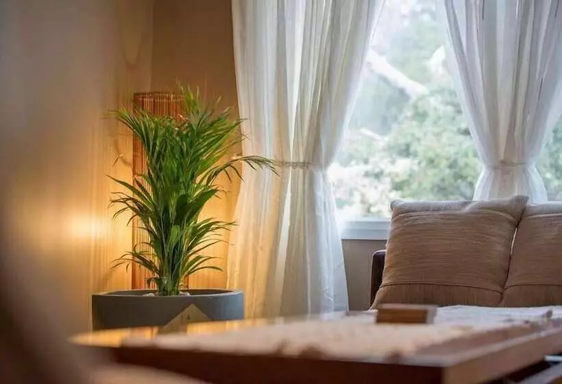 Mountainside B&b