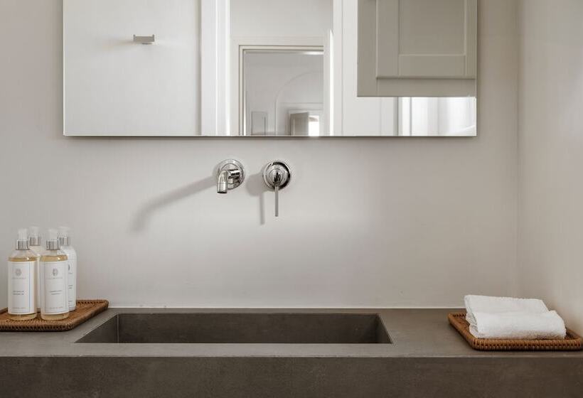 Hotel Néro Luxury Suites