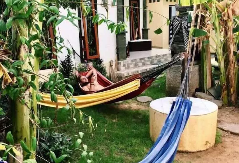 Bali Fab Dive Center   Hostel